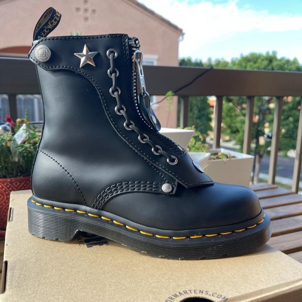 NWT Dr. Martens x Schott 1460